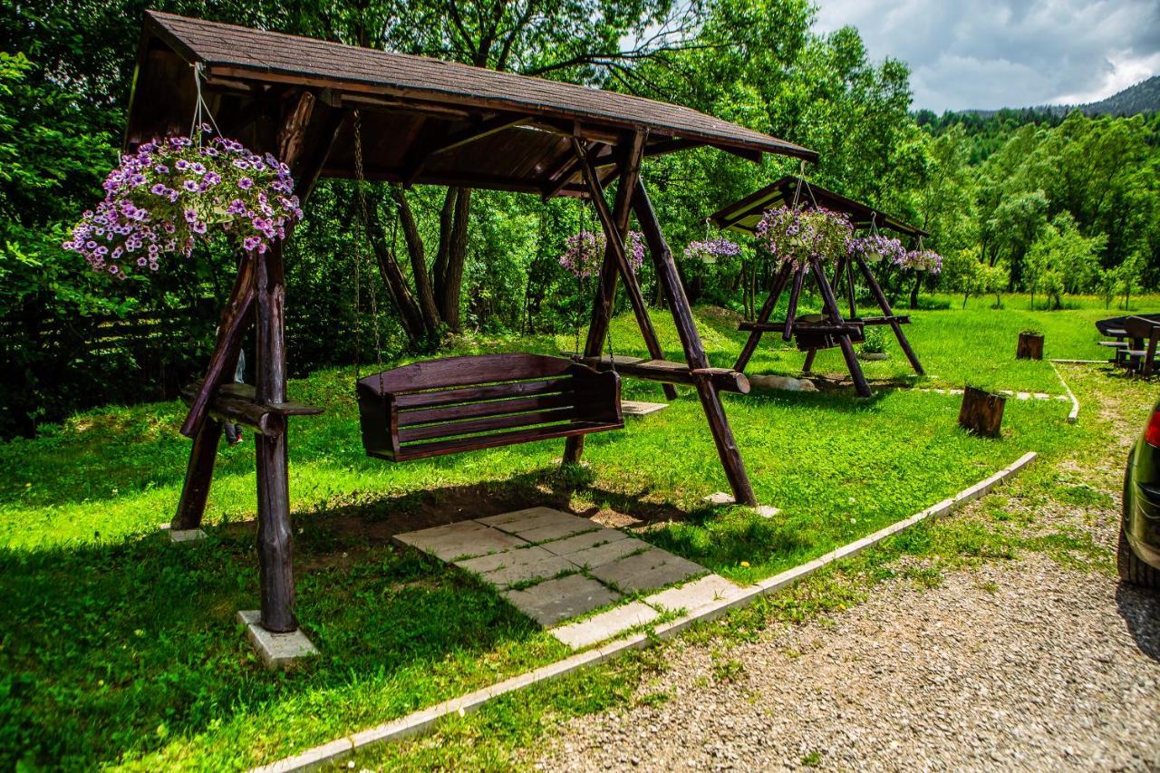 Pensiunea Arc Bucovina Vama  Ngoại thất bức ảnh